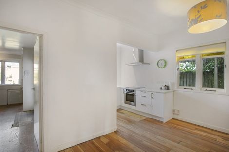 Photo of property in 10 Bungalow Avenue, Point Chevalier, Auckland, 1022