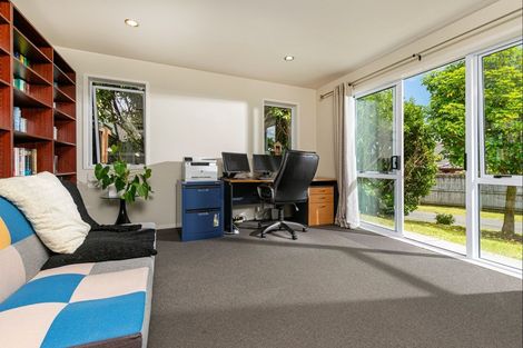 Photo of property in 39 Northbrook Close, Greenhithe, Auckland, 0632