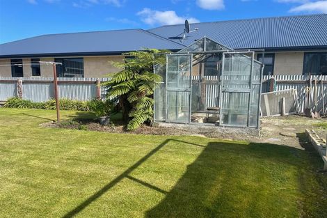 Photo of property in 10 Gorge Road, Waimate, 7924