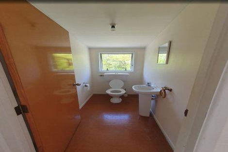 Photo of property in 17 Landing Road, Titirangi, Auckland, 0604