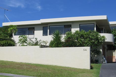 Photo of property in 2/48 Churchill Road, Murrays Bay, Auckland, 0630