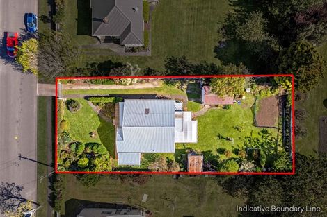 Photo of property in 11 Bear Street, Waverley, 4510