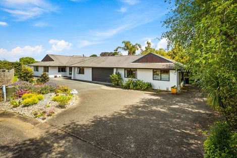 Photo of property in 34 Oakford Park Crescent, Greenhithe, Auckland, 0632