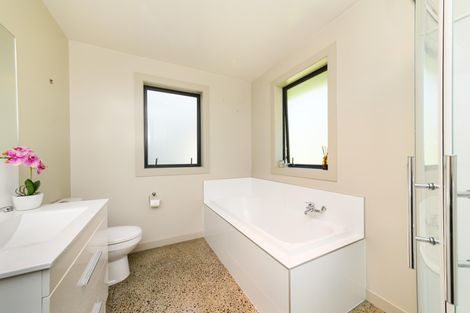 Photo of property in 49 Parrs Road, Bunnythorpe, Palmerston North, 4470