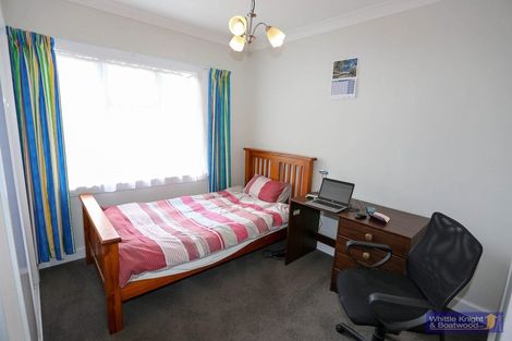 Photo of property in 92 Hinau Street, Riccarton, Christchurch, 8041