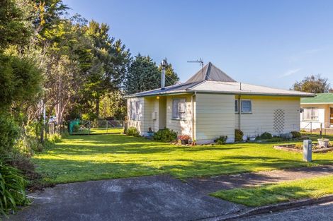 Photo of property in 28 Churchill Crescent, Featherston, 5710