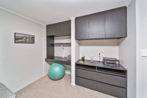 Photo of property in 5 Dorset Avenue, Westown, New Plymouth, 4310