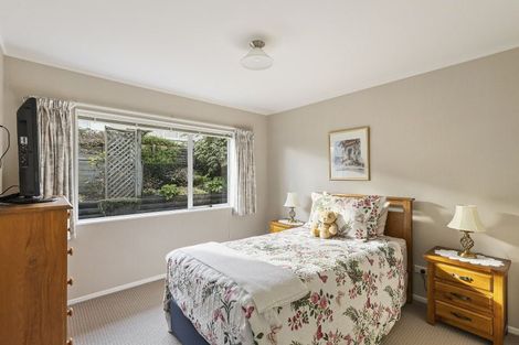 Photo of property in 4/3 Sandel Rise, Merrilands, New Plymouth, 4312