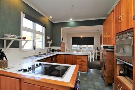 Photo of property in 24 Rewa Street, Takaro, Palmerston North, 4412