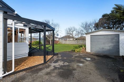 Photo of property in 4 Iredale Road, Hawera, 4610