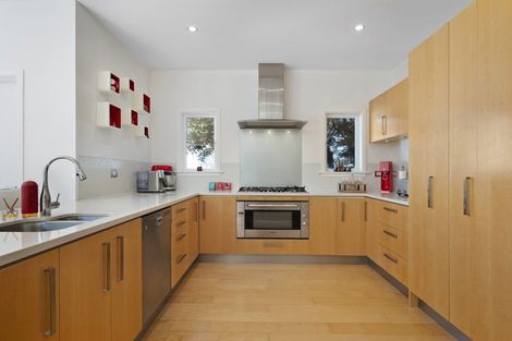 Photo of property in 30 Para Street, Miramar, Wellington, 6022