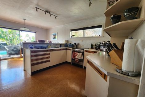 Photo of property in 85 Hutchinsons Road, Bucklands Beach, Auckland, 2014