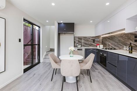 Photo of property in 16b Smedley Street, Manurewa, Auckland, 2102