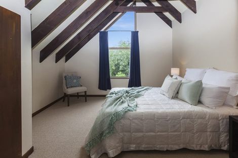 Photo of property in 31 Juniper Place, Burnside, Christchurch, 8053