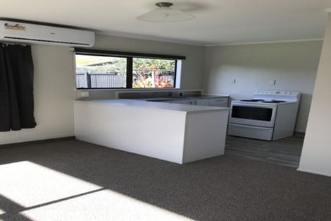 Photo of property in 15 Fuchsia Avenue, Pukete, Hamilton, 3200