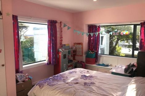 Photo of property in 289 Marine Parade, New Brighton, Christchurch, 8061