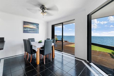 Photo of property in 30a Crispe Road, Clarks Beach, 2122