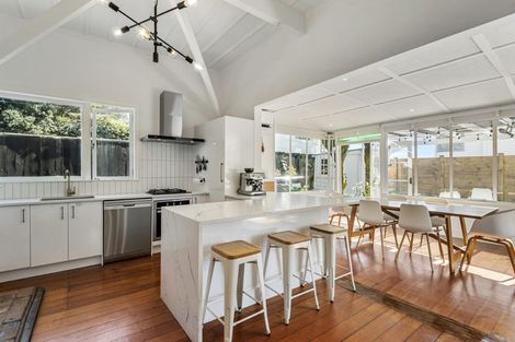 Photo of property in 1/157 Glenfield Road, Hillcrest, Auckland, 0626