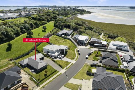 Photo of property in 43 Lakeside Terrace, Omokoroa, 3114