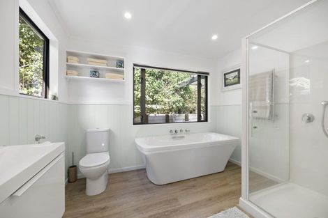 Photo of property in 6 Te Papa Road, Kawakawa Bay, Papakura, 2585