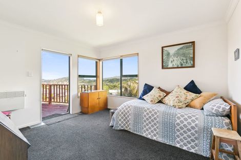 Photo of property in Mt Carmel Mews, 4/9 Arawa Road, Hataitai, Wellington, 6021