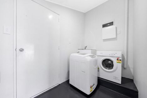 Photo of property in 1/2 Kennington Drive, Clendon Park, Auckland, 2103