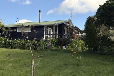 Photo of property in 2 Rowland Road, Turiwiri, Dargaville, 0374