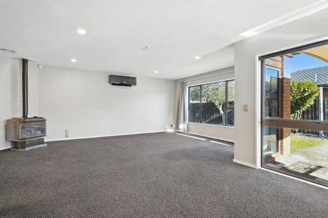 Photo of property in 1/15 Jocelyn Street, Casebrook, Christchurch, 8051