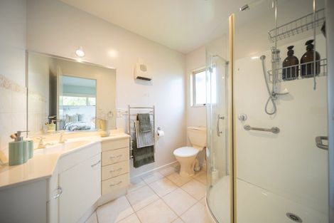 Photo of property in 30 Govan Drive, Te Anau, 9600