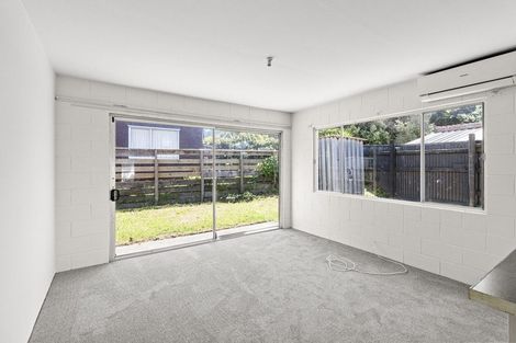 Photo of property in 2/124 Ngamotu Road, Spotswood, New Plymouth, 4310