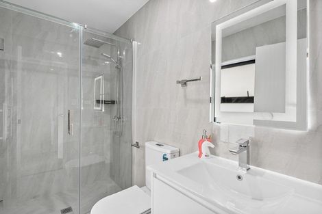 Photo of property in 4 Tawapou Close, Massey, Auckland, 0614