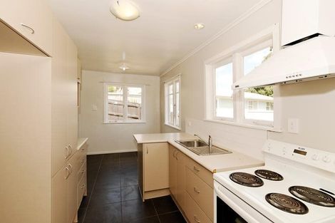 Photo of property in 39 Mcclintock Road, Massey, Auckland, 0614
