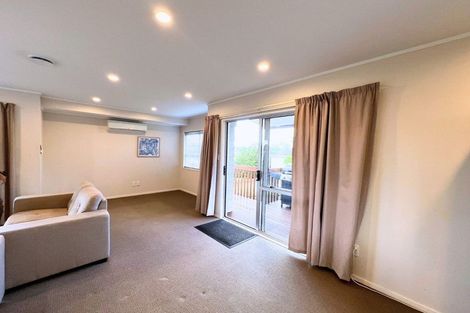 Photo of property in 25 Peterhouse Place, West Harbour, Auckland, 0618