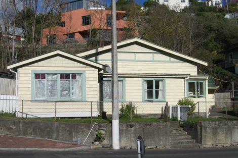 Photo of property in 80 Shakespeare Road, Bluff Hill, Napier, 4110