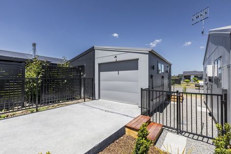 Photo of property in 2 Highgrove Place, Waipukurau, 4200