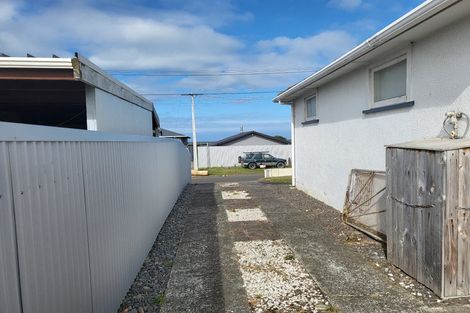 Photo of property in 25 Ruapehu Street, Castlecliff, Whanganui, 4501