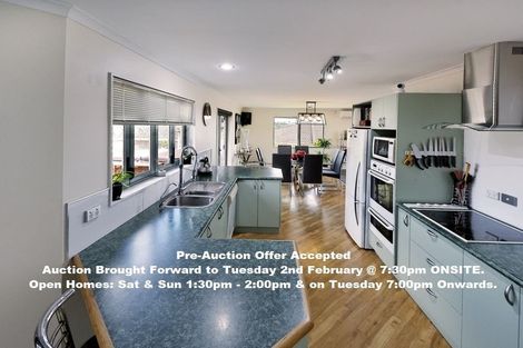 Photo of property in 147f Sturges Road, Henderson, Auckland, 0612