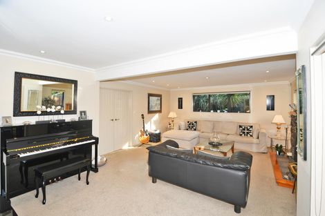 Photo of property in 2 Wonderview Road, Leigh, 0985