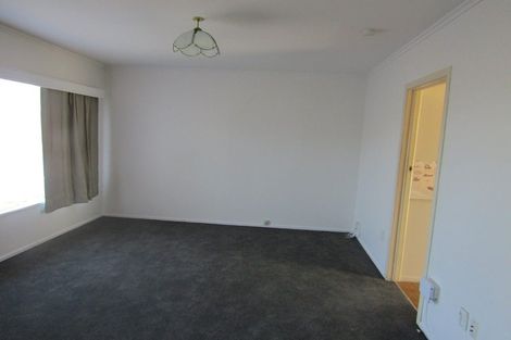 Photo of property in 2/24 Knights Road, Rothesay Bay, Auckland, 0630