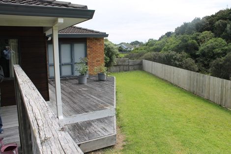 Photo of property in 1/47 Headcorn Place, Botany Downs, Auckland, 2010