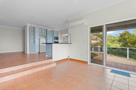 Photo of property in 114 Point View Drive, East Tamaki Heights, Auckland, 2016