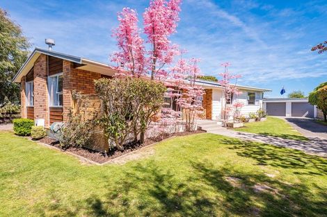 Photo of property in 50 Sylvan Avenue, Waikanae, 5036