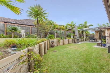 Photo of property in 12 Elkstone Place, Henderson, Auckland, 0612
