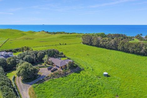 Photo of property in 2425d State Highway 2, Pukehina, Te Puke, 3186