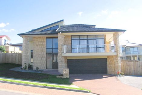 Photo of property in 61 San Valentino Drive, Henderson, Auckland, 0612