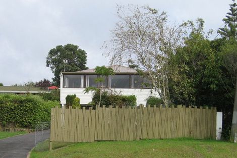 Photo of property in 99 Colwill Road, Massey, Auckland, 0614
