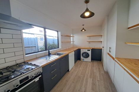 Photo of property in 3/8 Fraser Road, Narrow Neck, Auckland, 0624