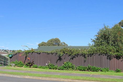 Photo of property in 15 Caserta Place, Clover Park, Auckland, 2023