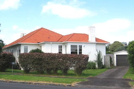 Photo of property in 2 Chatham Avenue, Mount Albert, Auckland, 1025
