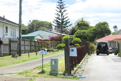 Photo of property in 11 Putini Road, Mangere Bridge, Auckland, 2022